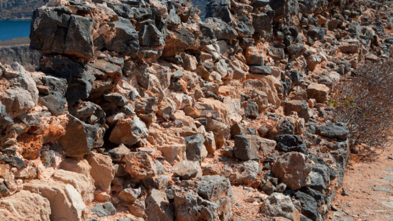 Барельефные камни древнейшего храма обнаружили в горах Ингушетии  