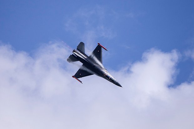 Нидерланды передадут два истребителя F-16 для обучения украинских пилотов