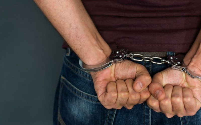 В Баку задержали подозреваемого в краже 5,4 тыс. манатов в кафе