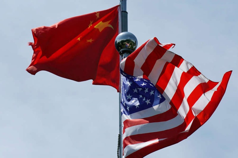 Глава МИД КНР рассказал, чем обернется конфликт США и Китая