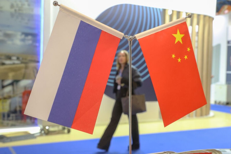 В Китае отреагировали на угрозы США наложить санкции за торговлю с РФ