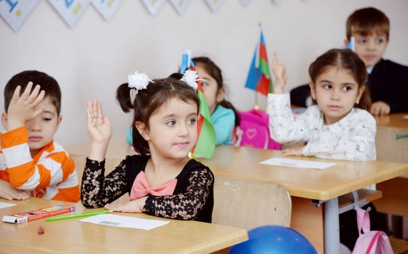 Дети из дошкольных подготовительных групп приняты в первый класс