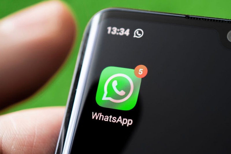 Пользователей WhatsApp призвали удалить новую версию мессенджера