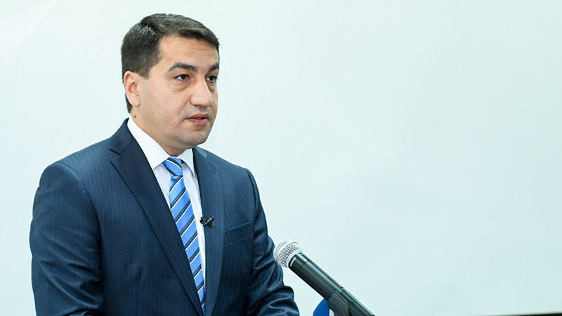 Хикмет Гаджиев: Бесчисленные мины, заложенные Арменией, оказывают серьезное влияние на гуманитарную деятельность