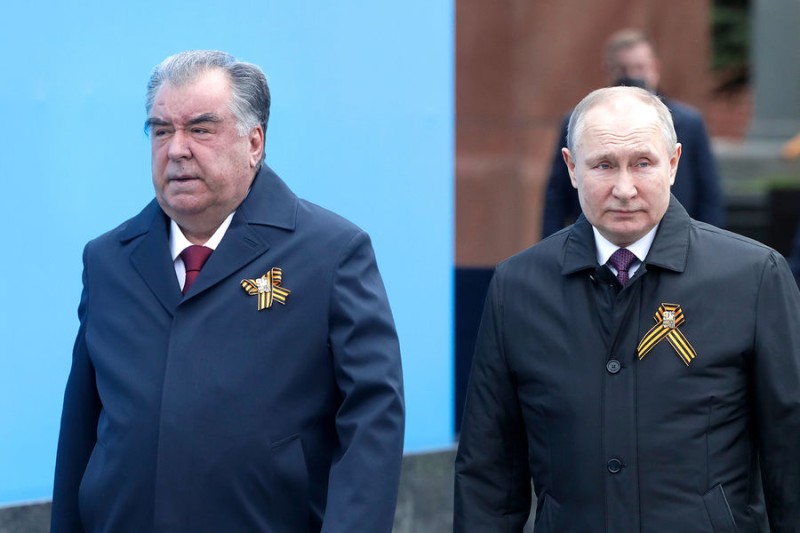 Президент Таджикистана приедет в Москву для празднования Дня Победы