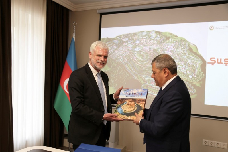 Посол США встретился в Шуше со спецпредставителем Президента Азербайджана
