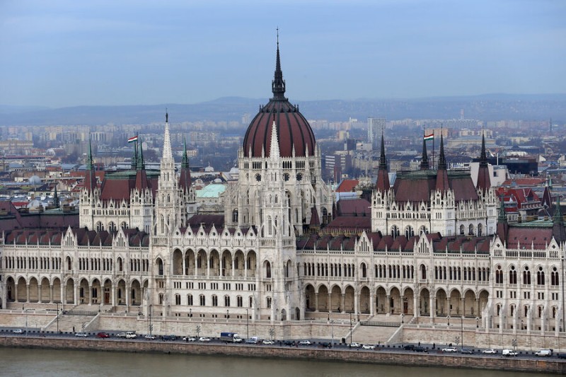 Венгрия и Китай заявили о необходимости мирно урегулировать международные споры