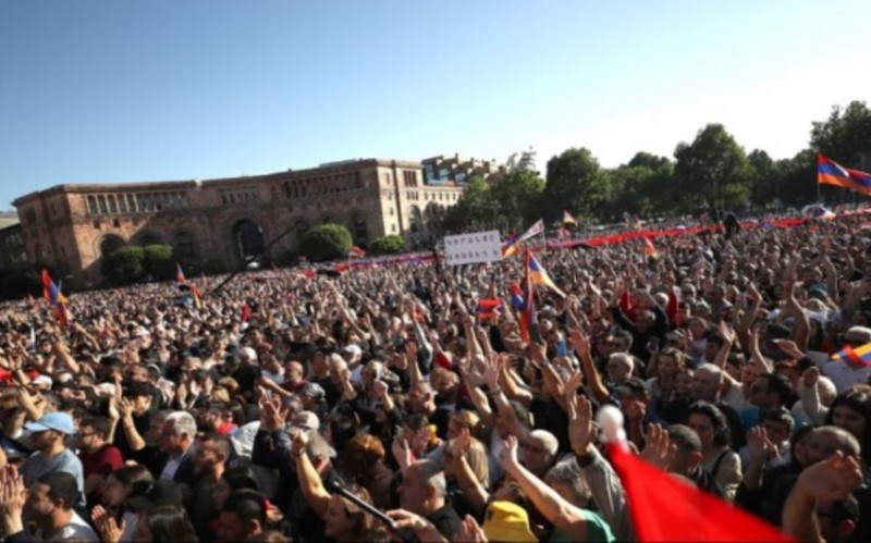 В Ереване и ряде регионов Армении возобновились акции неповиновения