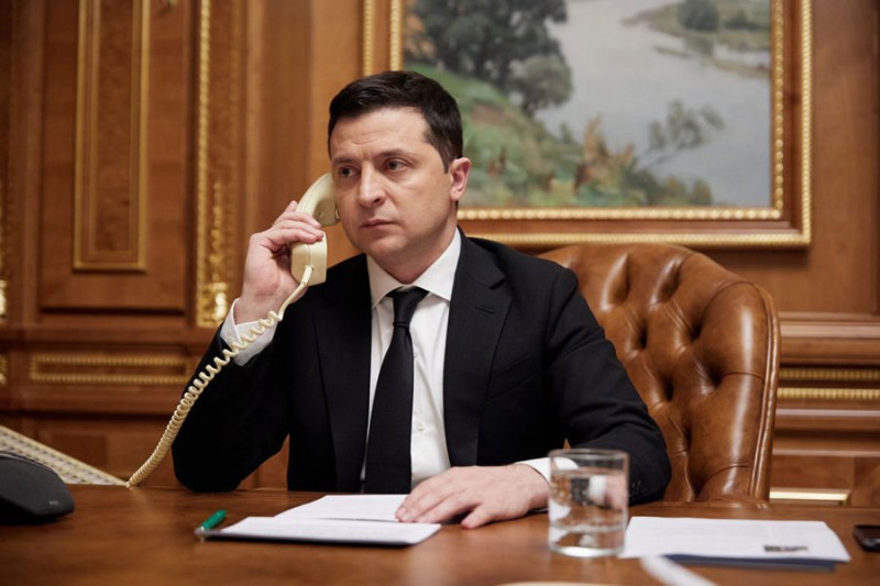 Зеленский поговорил по телефону с лидерами Швеции и Люксембурга