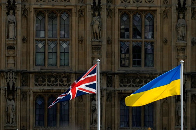 Великобритания препятствует воссоединению украинских беженцев с детьми