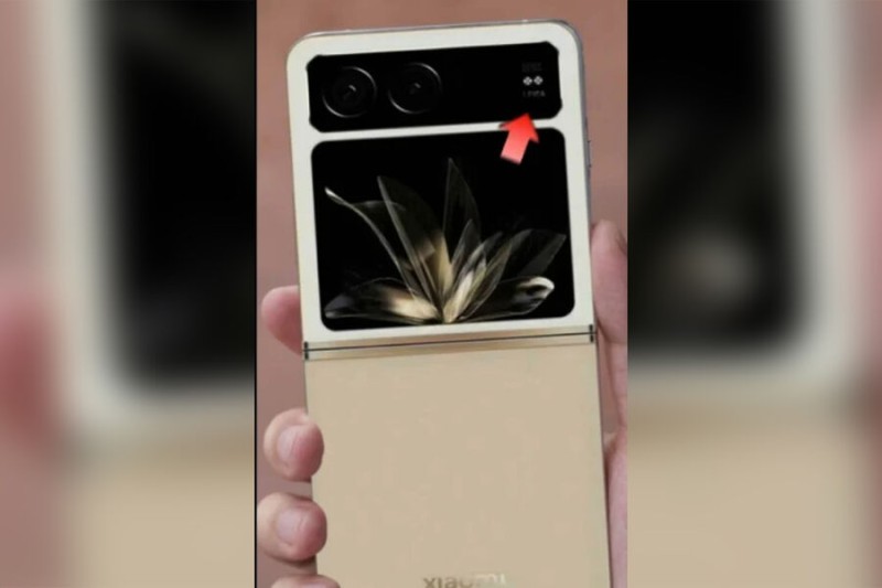 В сети появилась первая фотография смартфона-раскладушки Xiaomi Mix Flip